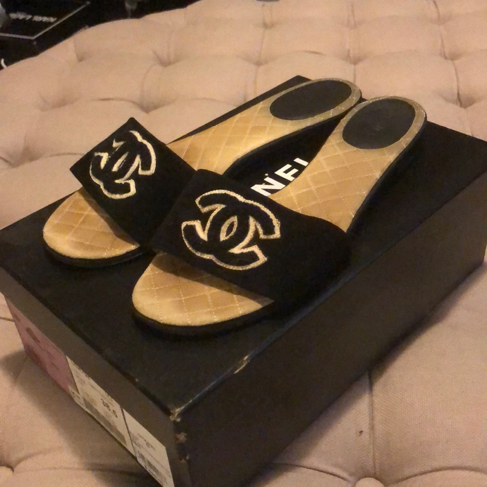 CHANEL MULES 💯 authentic